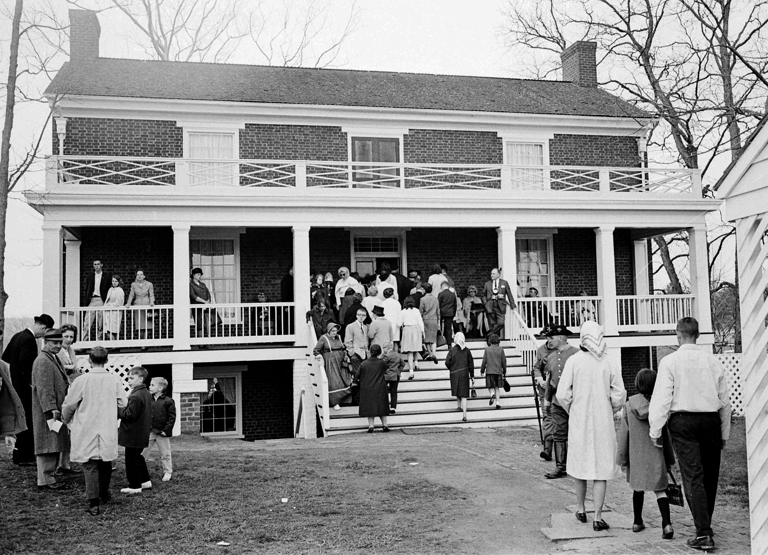 APP 100 mcleanhouse.jpg